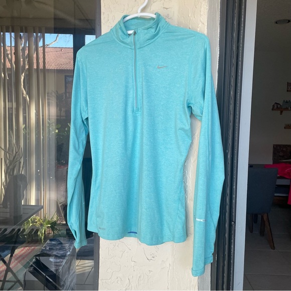 NIKE DRI-FIT Long Sleeve Top with Thumb-Holds & Quarter Zipper Size M - Picture 10 of 12